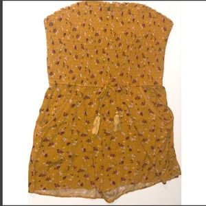 Romper; worn only 1x